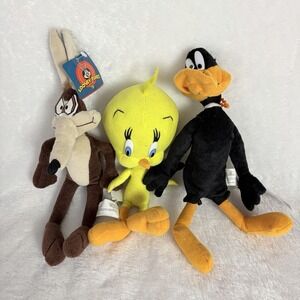 VTG Nanco 2002 Looney Tunes Tweety Bird Wile E Coyote Daffy Duck Plush 10" Lot